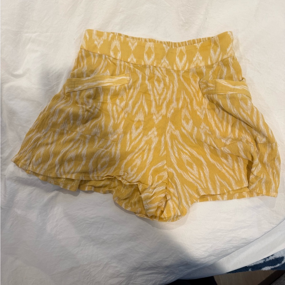 O'Neill Yellow Ikat High-Waist Women's Shorts